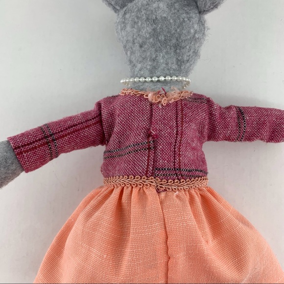 Sitting Mouse Decor Piece - Picture 9 of 15